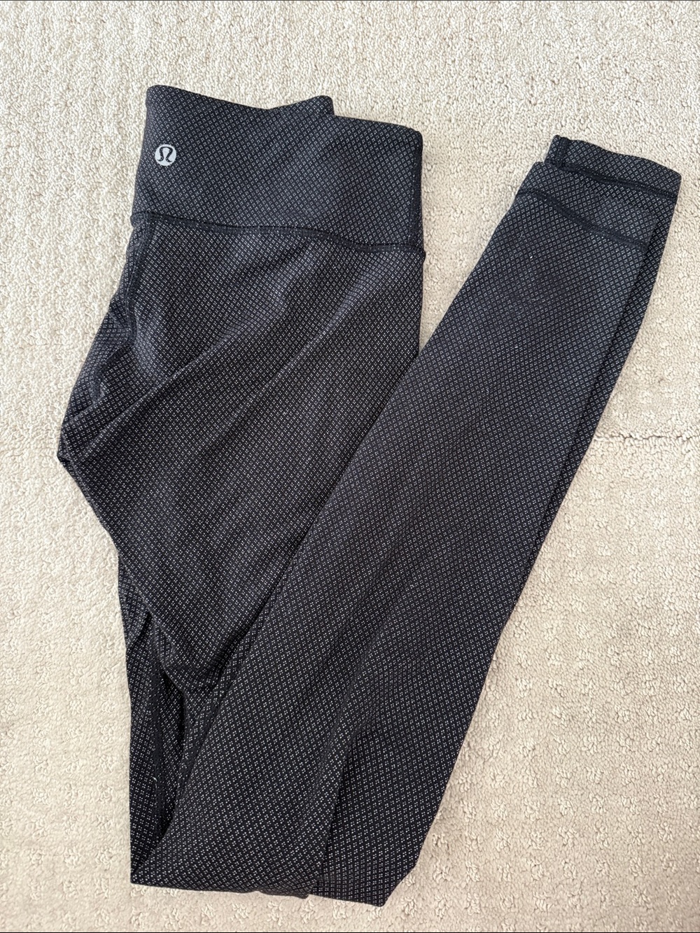 🍋Lululemon Black Textured High-Rise Leggings